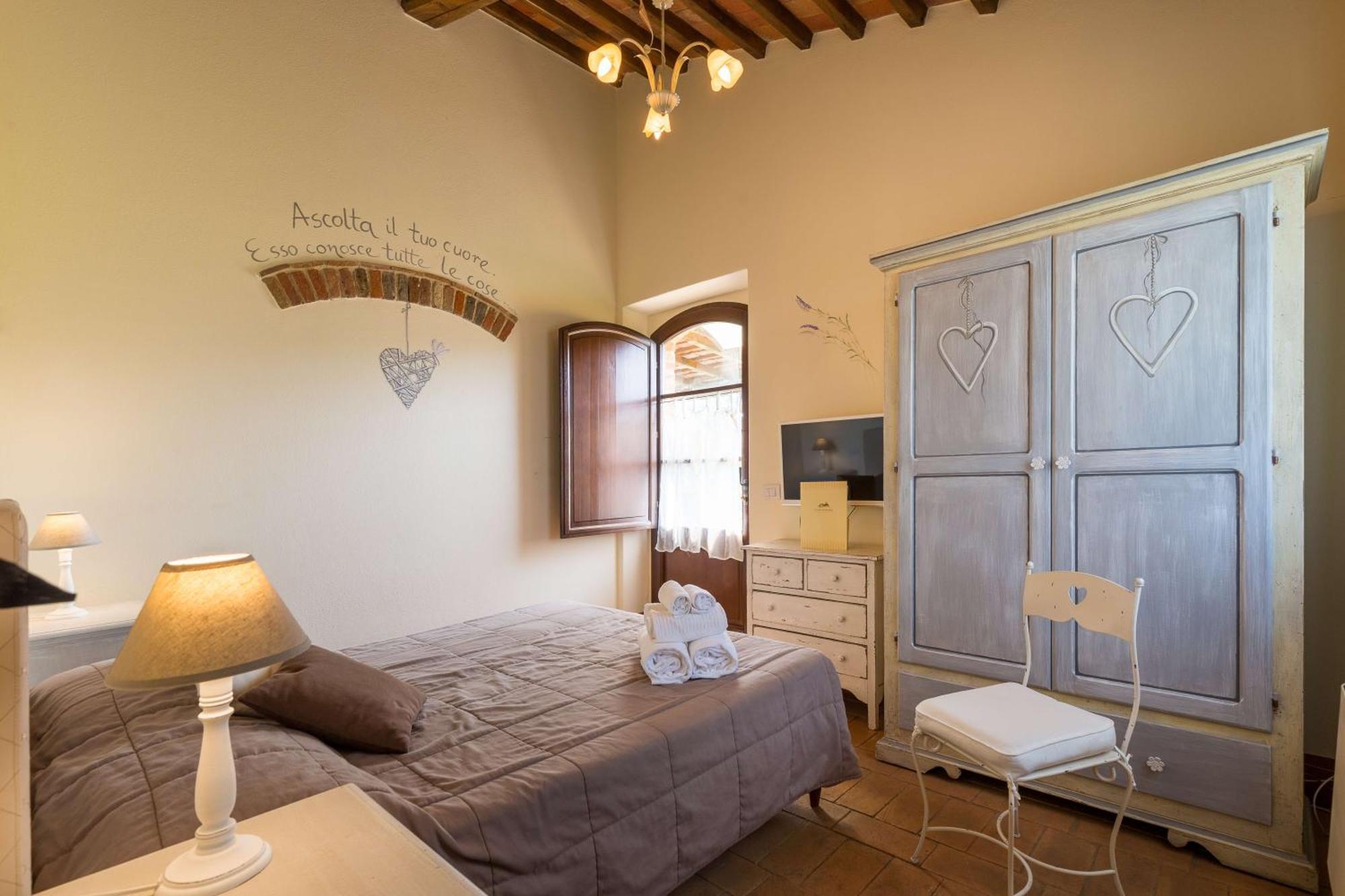 Agriturismo Le Torri Di Porsenna Petrignano Del Lago 외부 사진